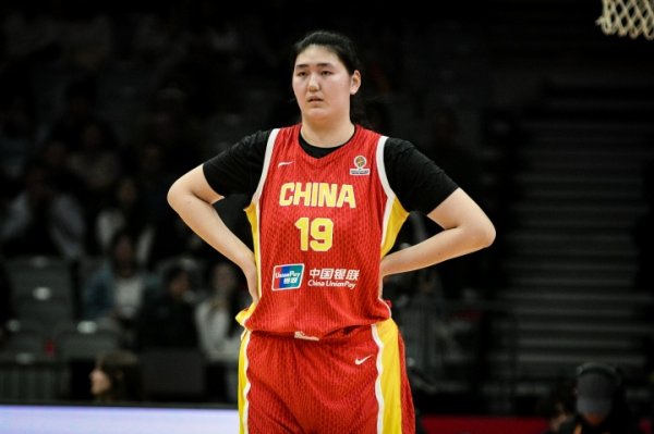 北京网上炒股配资网 女篮整体表现太平淡 张子宇面对高强度防守难打出内线统治级表现